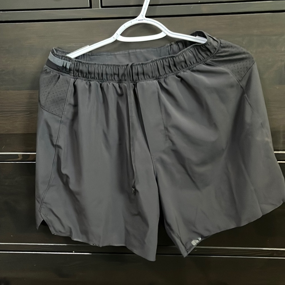 Men Surge Lined Short 6" in black size small